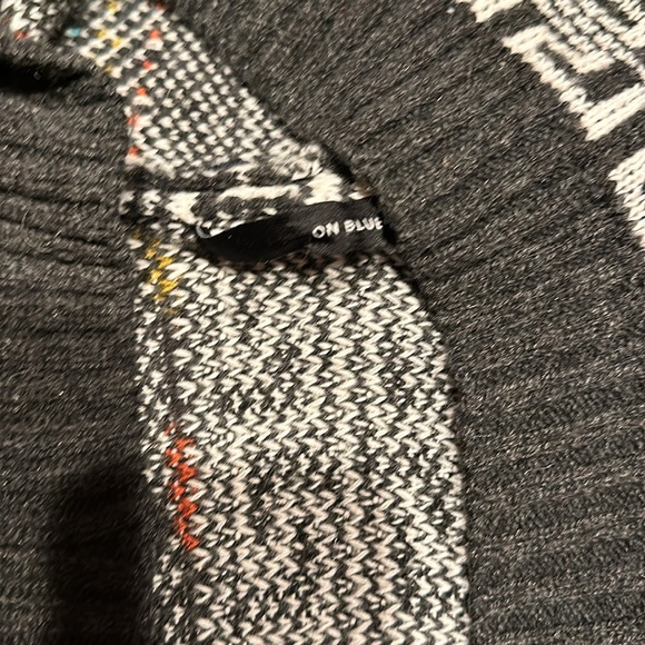 Hooded Native Cowichan Blanket Cardigan Sweater - Picture 2 of 6